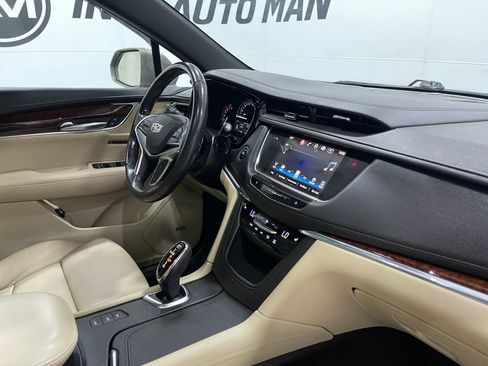 Used 2018 Cadillac XT5 Luxury w/ Driver Awareness Package image 22