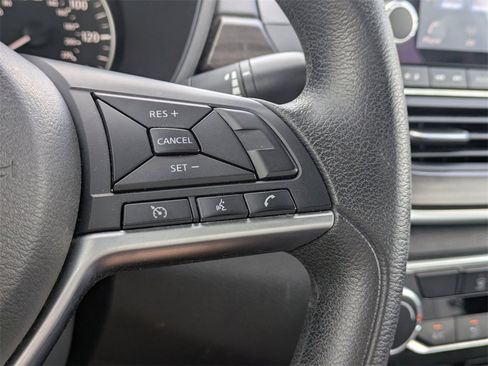 Used 2023 Nissan Altima 2.5 SV image 25