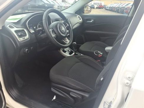 Used 2018 Jeep Compass Sport image 13