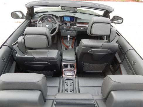 Used 2012 BMW 328i Convertible image 3