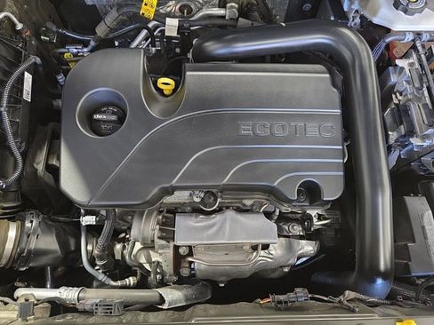 Used 2023 Chevrolet Equinox Premier image 41