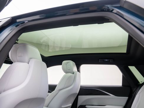 New 2026 Cadillac Lyriq Luxury image 10