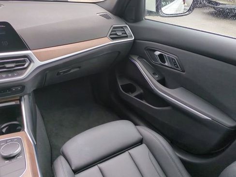 Used 2020 BMW 330i Sedan w/ Convenience Package RWD image 18