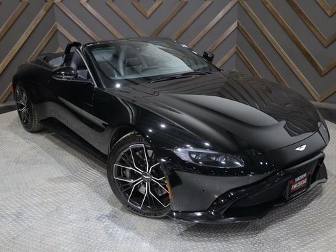 Used 2022 Aston Martin V8 Vantage image 35