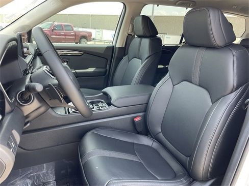 New 2025 Honda Pilot Touring image 25