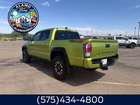 Used 2023 Toyota Tacoma TRD Off-Road w/ Technology Package AWD/4WD image 3