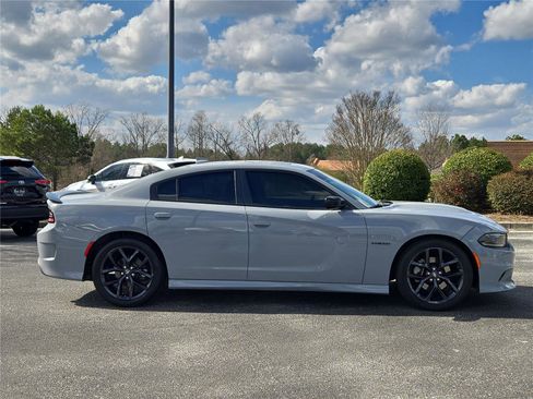 Used 2022 Dodge Charger R/T w/ Blacktop Package image 6