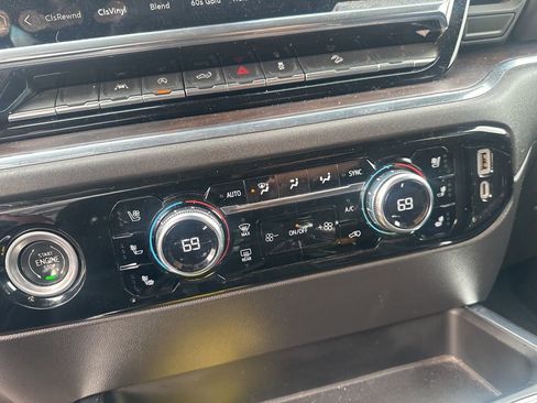 Used 2023 GMC Sierra 1500 SLT w/ SLT Premium Package image 14