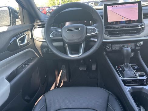 New 2025 Jeep Compass Limited w/ Elite Group AWD/4WD image 16
