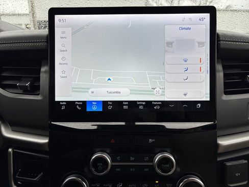 Used 2023 Ford Expedition XLT image 26