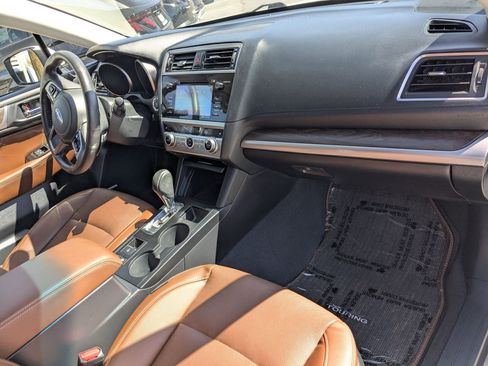 Used 2017 Subaru Outback 3.6R Touring image 32