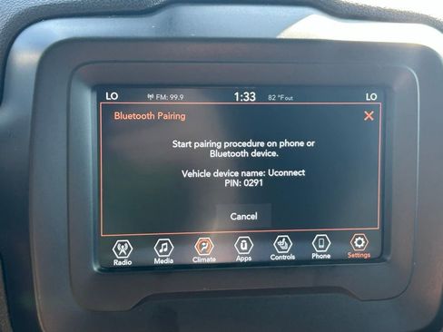 Used 2019 Jeep Renegade Latitude w/ Cold Weather Group image 6