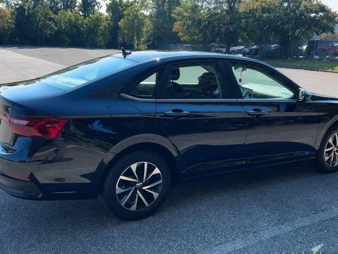 Used 2024 Volkswagen Jetta S image 3