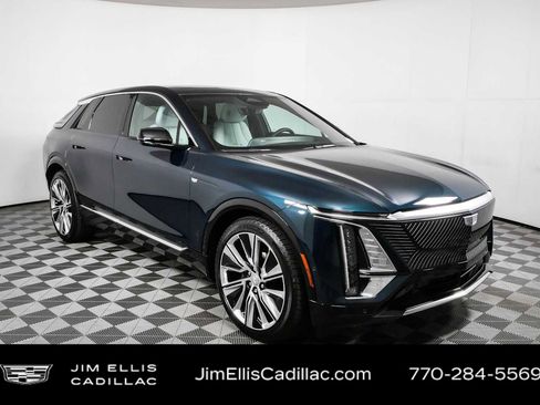 Used 2025 Cadillac Lyriq Luxury AWD/4WD image 1
