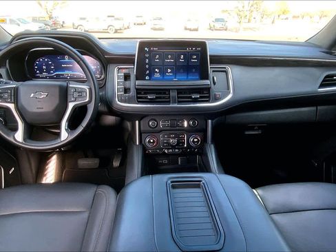 Used 2024 Chevrolet Tahoe Z71 w/ Luxury Package image 15