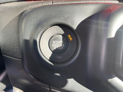 Used 2023 Jeep Wrangler Rubicon image 30