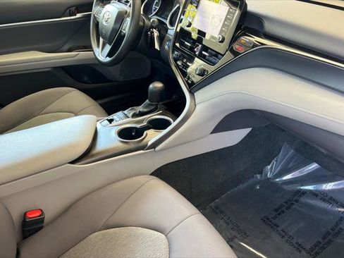 Certified 2022 Toyota Camry LE FWD image 15