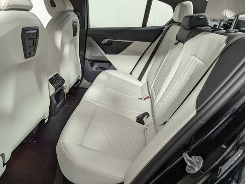 Used 2025 BMW 530i xDrive image 44