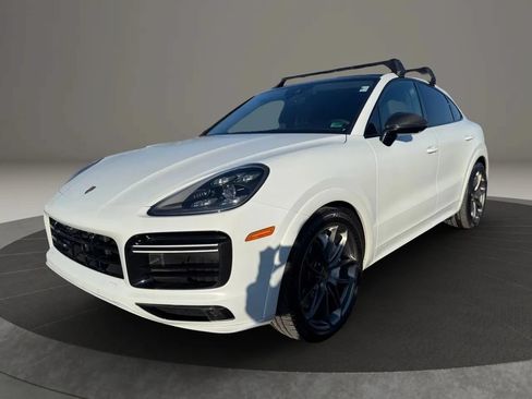 Used 2022 Porsche Cayenne Turbo AWD/4WD image 19