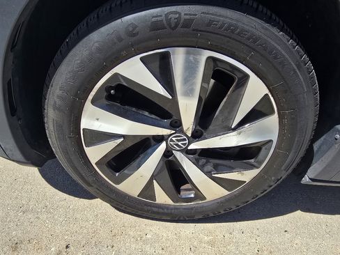 Used 2024 Volkswagen ID.4 2WD image 10