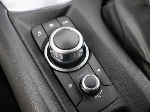 Used 2020 MAZDA MX-5 Miata Sport image 18