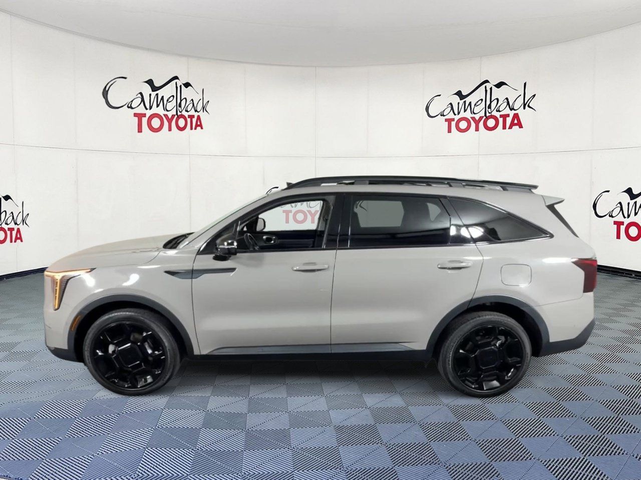 Used 2025 Kia Sorento SX AWD/4WD image 8