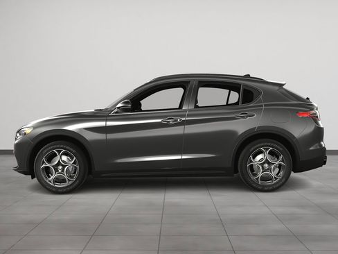 New 2025 Alfa Romeo Stelvio Sprint image 3