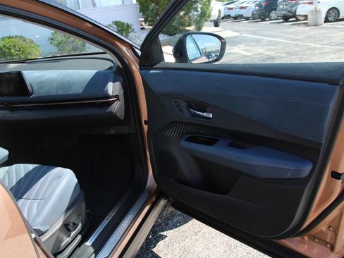 Certified 2024 Nissan Ariya AWD image 33