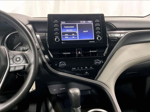 Used 2023 Toyota Camry LE image 18