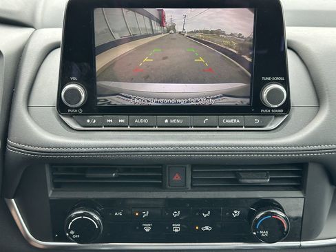 Certified 2024 Nissan Rogue S AWD/4WD image 27