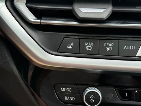 Used 2025 BMW X4 xDrive30i AWD/4WD image 20