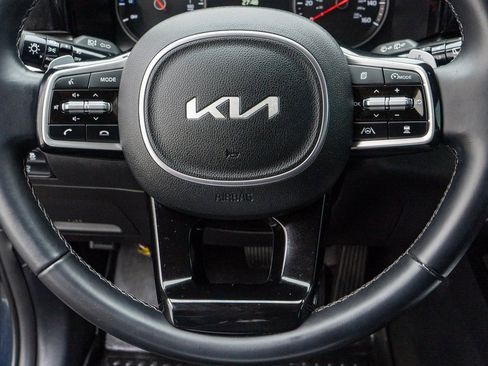 Used 2023 Kia Sorento EX image 29