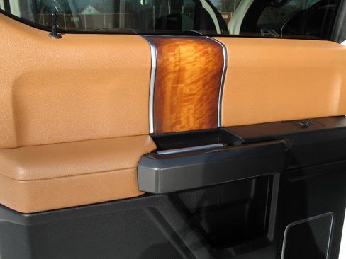 Used 2016 Ford F150 Limited w/ Trailer Tow Package image 46