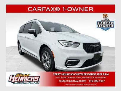 Used 2023 Chrysler Pacifica Limited