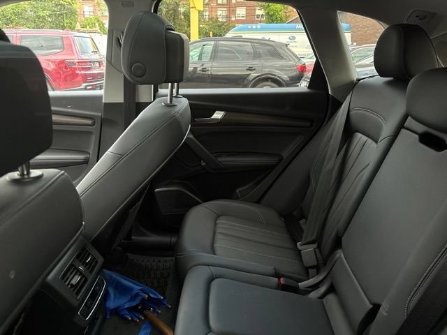 Certified 2024 Audi Q5 Premium AWD/4WD image 4