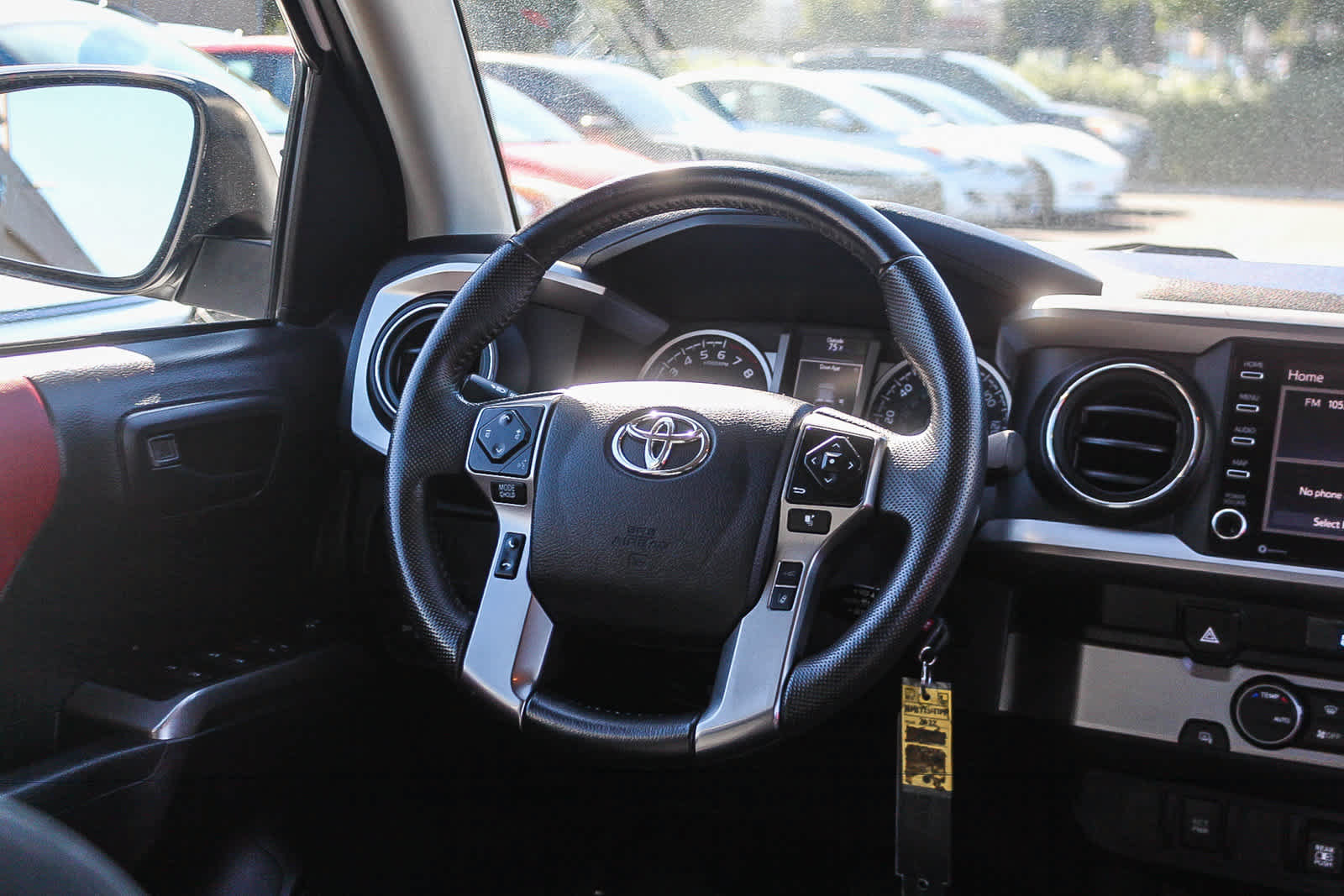 Used 2022 Toyota Tacoma SR5 RWD image 19