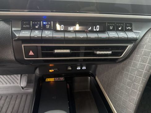 Used 2026 Toyota Camry XLE w/ Premium Plus Package FWD image 22