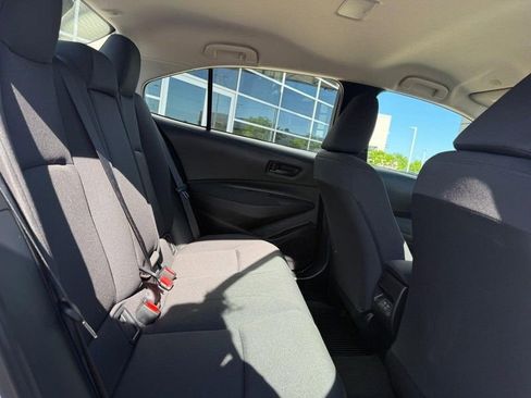 Used 2025 Toyota Corolla LE FWD image 12