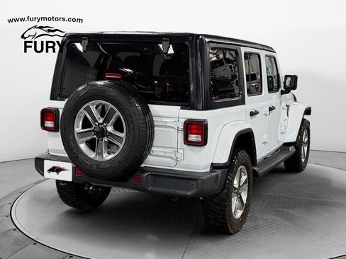 Used 2021 Jeep Wrangler Unlimited Sahara AWD/4WD image 3