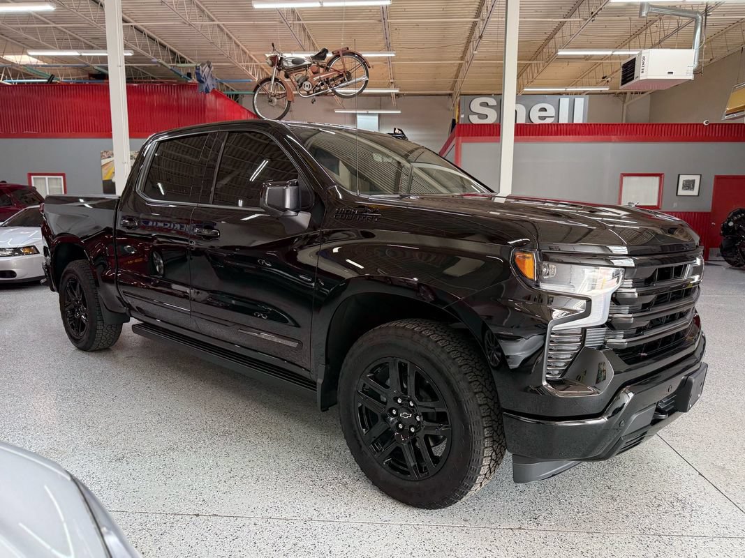 Used 2026 Chevrolet Silverado 1500 High Country w/ Midnight Edition AWD/4WD image 7