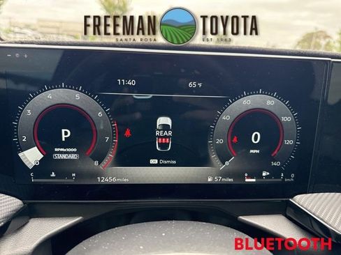 Used 2025 Nissan Kicks SR FWD image 8