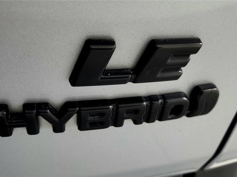 Certified 2022 Toyota RAV4 LE image 26