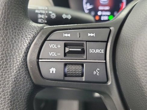 Certified 2025 Honda HR-V LX image 26
