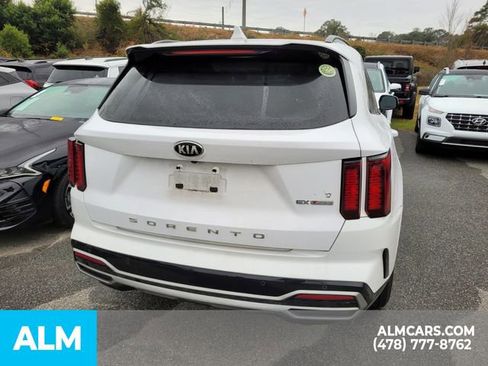 Used 2021 Kia Sorento EX w/ Panoramic Sunroof Package image 17