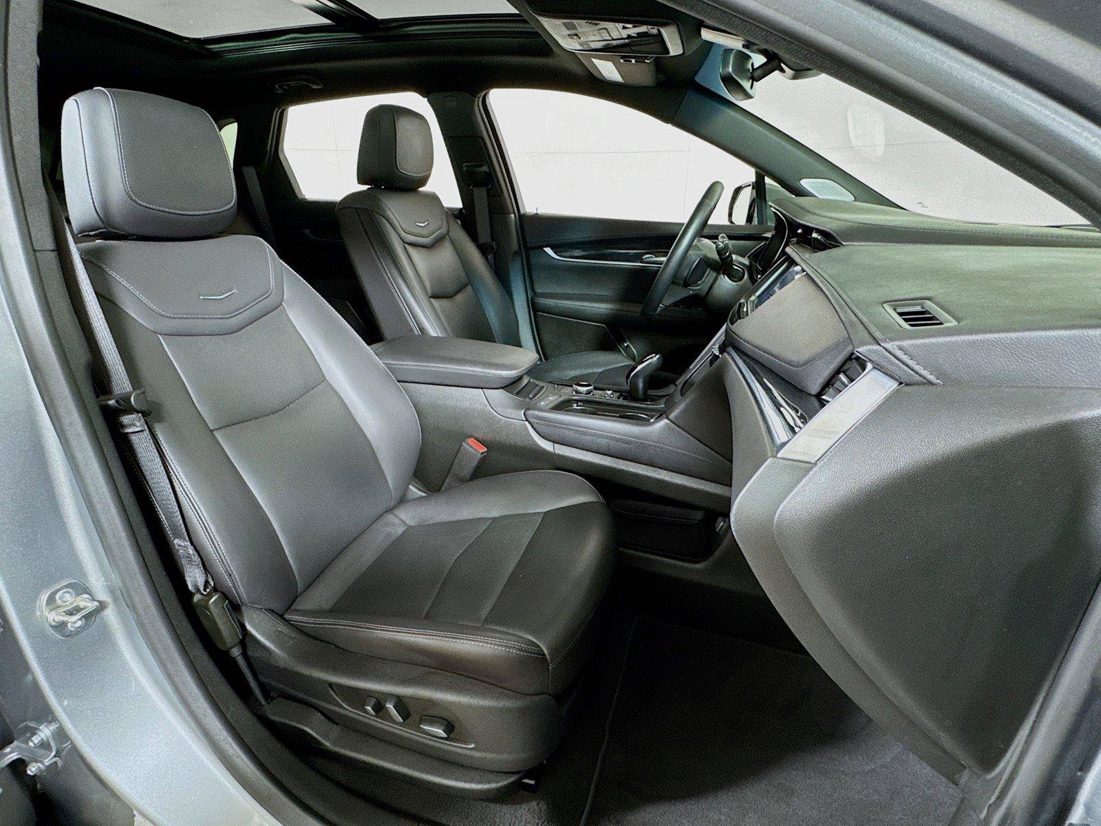 Used 2025 Cadillac XT5 Premium Luxury FWD image 28