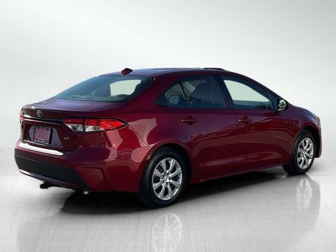 Used 2022 Toyota Corolla LE w/ Carpet Mat Package (TMS) FWD image 5
