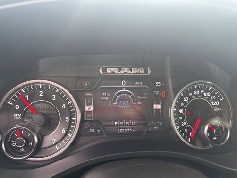 Used 2021 RAM 1500 Big Horn image 27