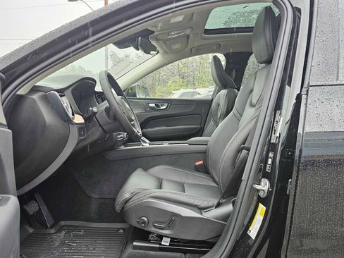 New 2026 Volvo XC60 B5 Ultra w/ Protection Package Premier image 19