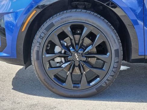 Used 2023 Kia Sorento SX image 13