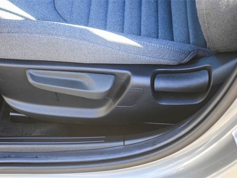 Used 2025 Kia K4 EX image 22